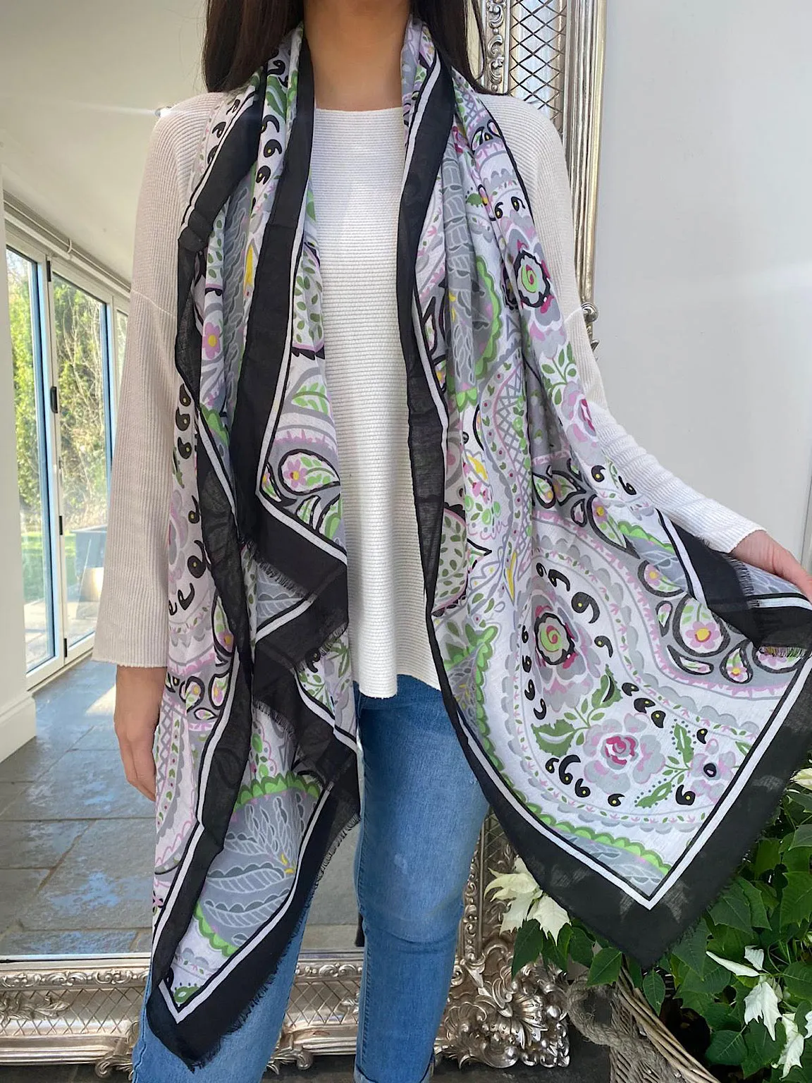 Bright Abstract Frill Hem Scarf