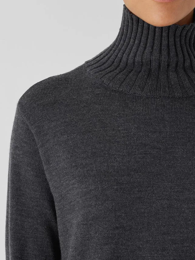 MERINO JERSEY SIDE SLIT TURTLENECK