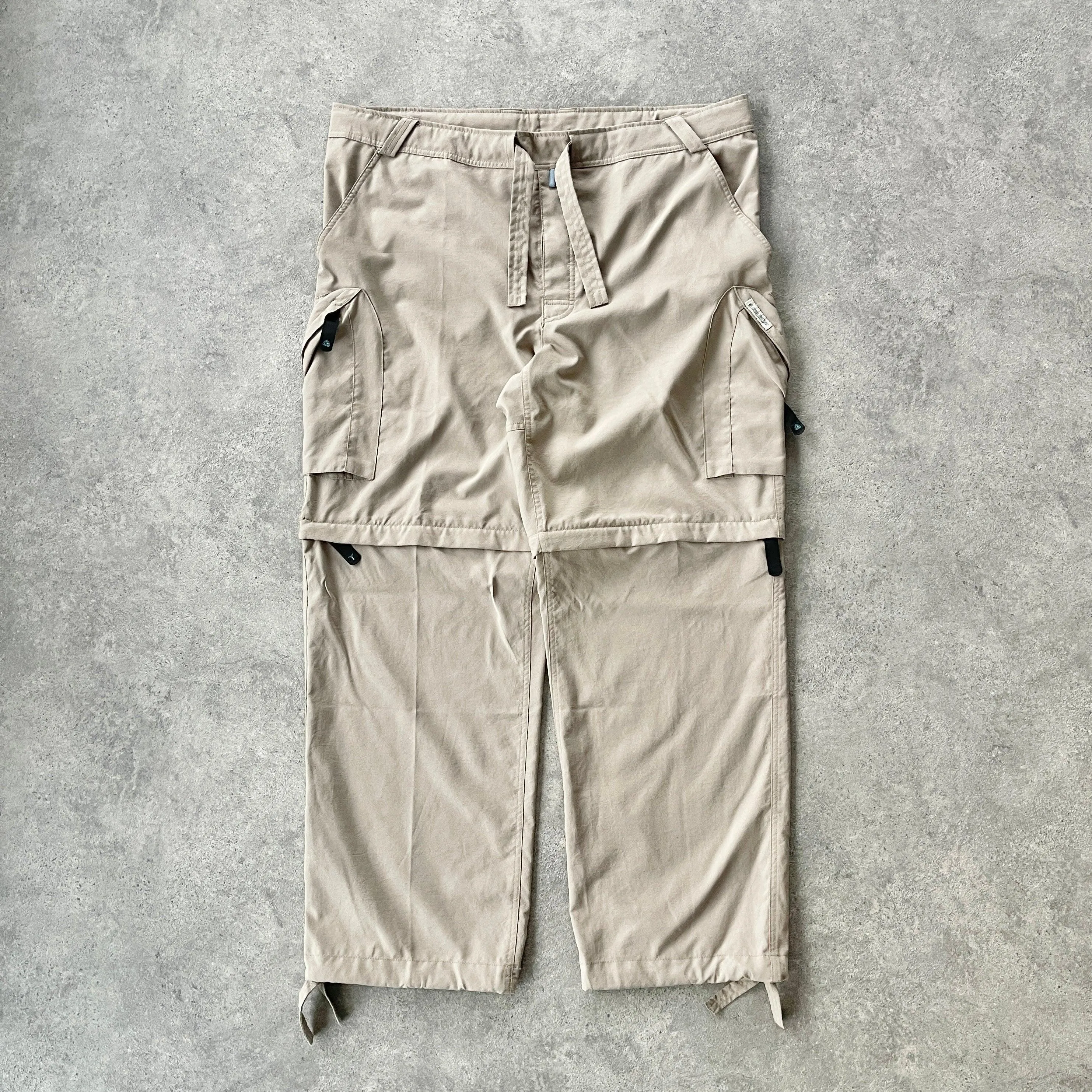 Nike ACG 2000s convertible technical cargo trousers (XL)