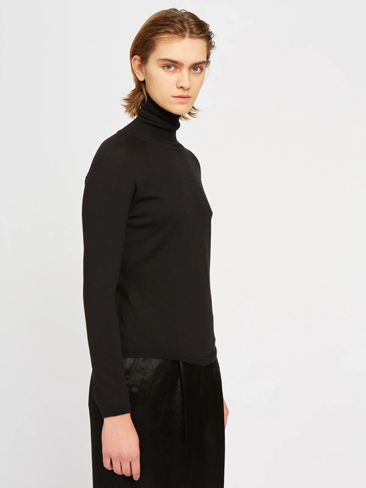 Saige Merino Wool Turtleneck - Black