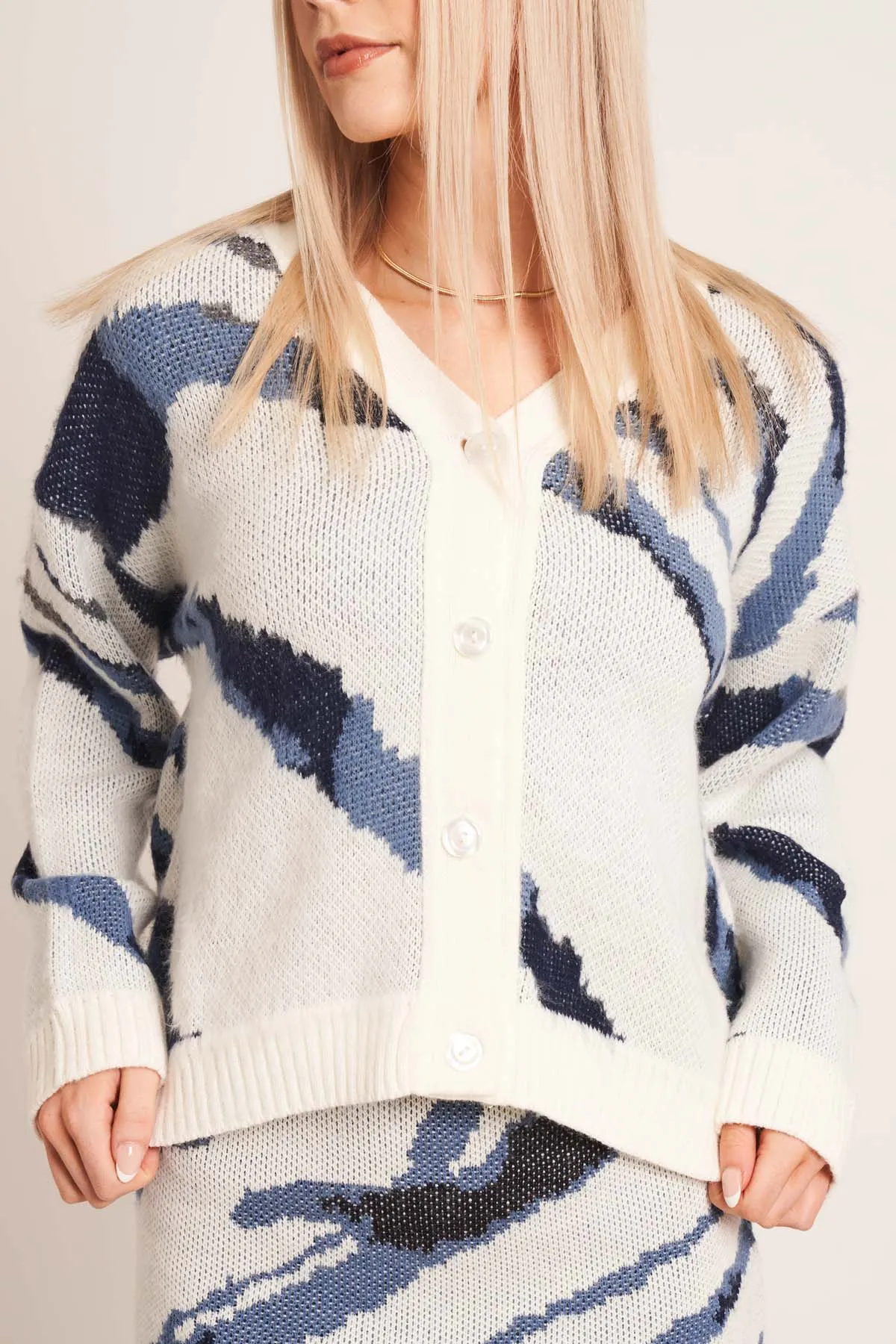 WAVELET KNIT CARDIGAN