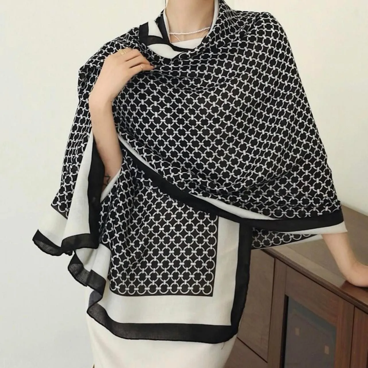 WRAP Rectangular Pattern Thin Elegant Scarf